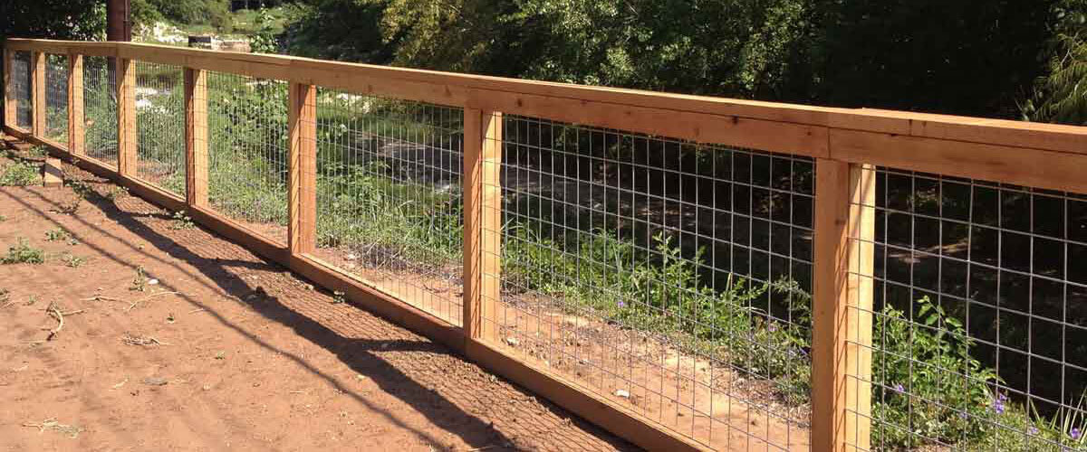 Livestock fence outlet panels